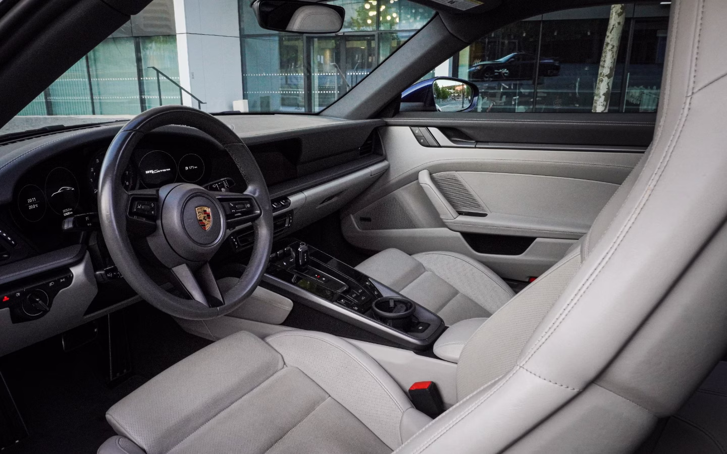 Porsche 911 Carrera RWD — fotografie 4