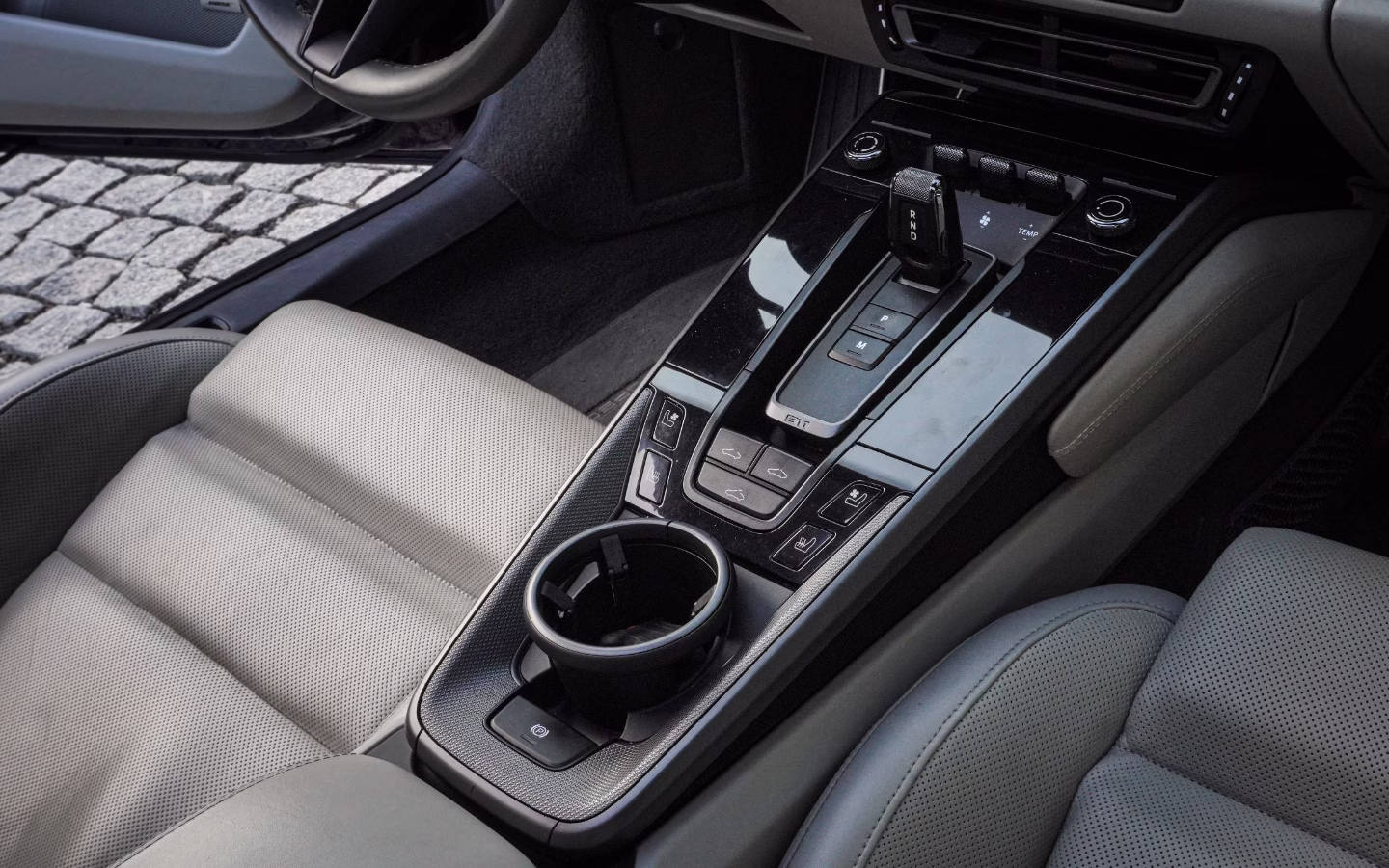 Porsche 911 Carrera RWD — fotografie 6