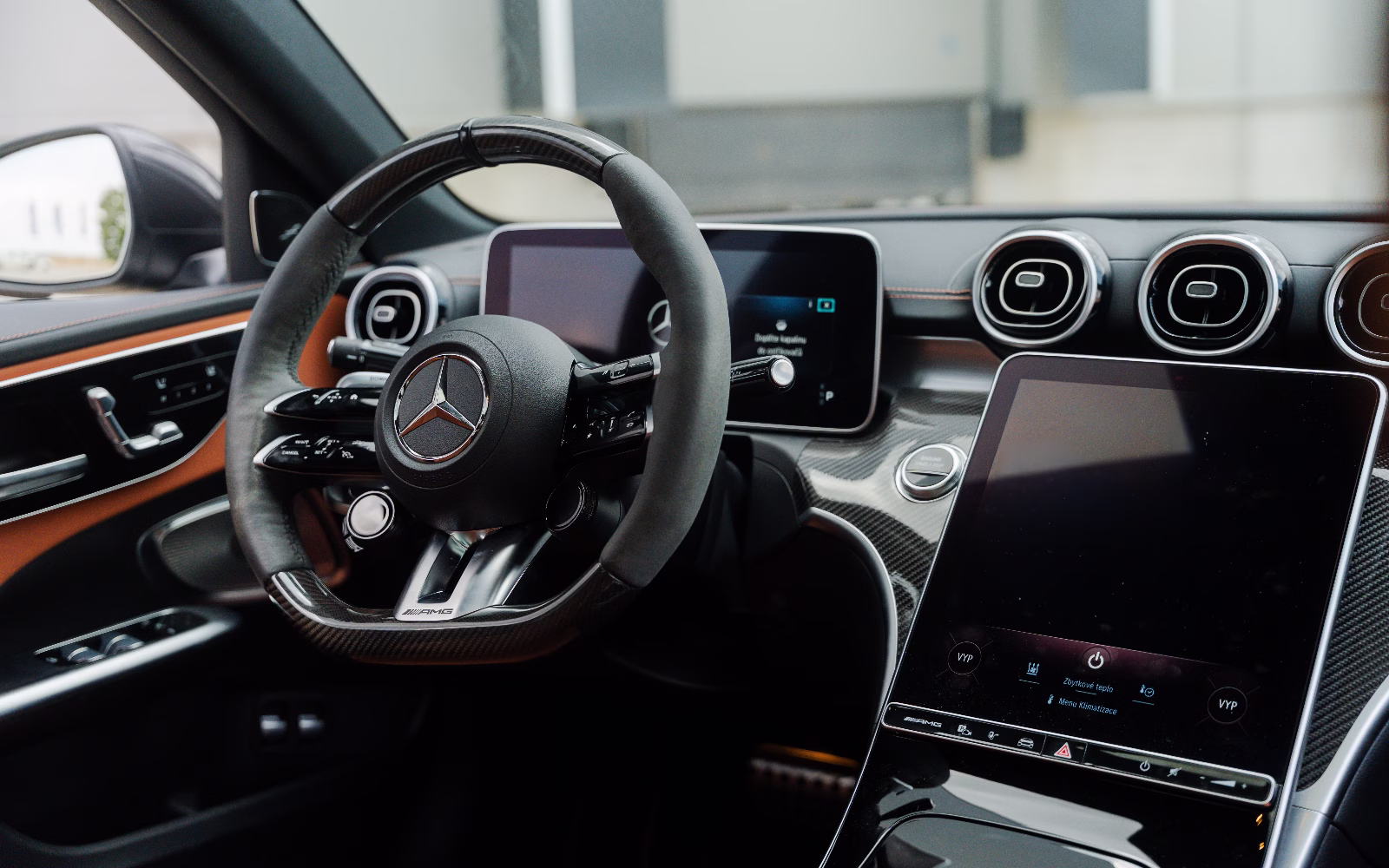 Mercedes-AMG C63 S E Performance — fotografie 2
